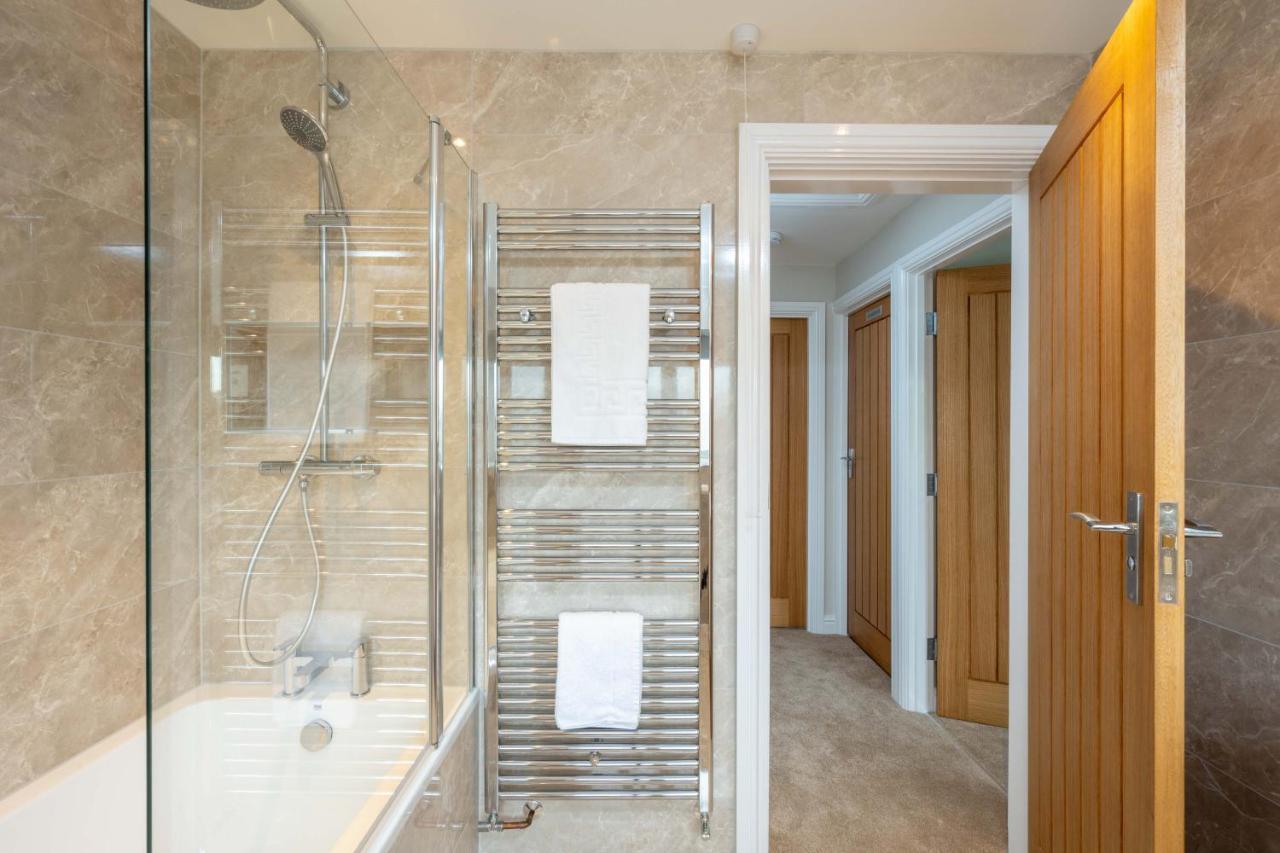 The Oaklands - Luxury Spacious 6-Bed, Near Solihull, Birmingham City, Jlr, Nec, Airport, Resorts World, Hs2 Kültér fotó