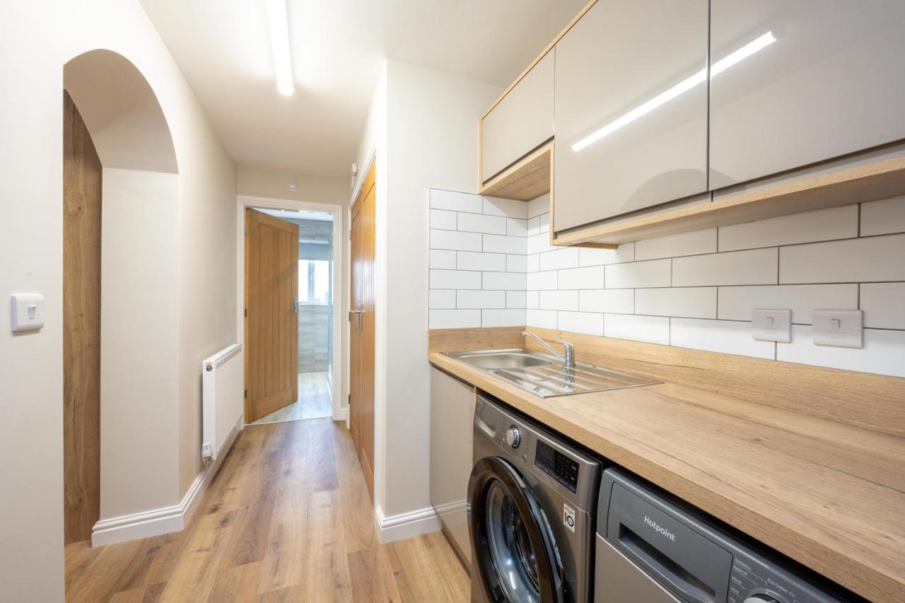 The Oaklands - Luxury Spacious 6-Bed, Near Solihull, Birmingham City, Jlr, Nec, Airport, Resorts World, Hs2 Kültér fotó